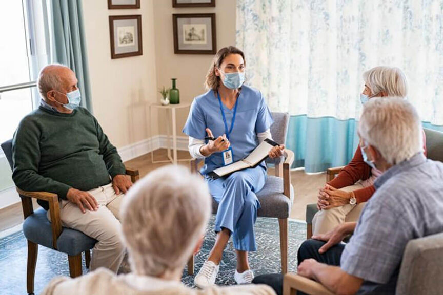 nurse-group-discussion